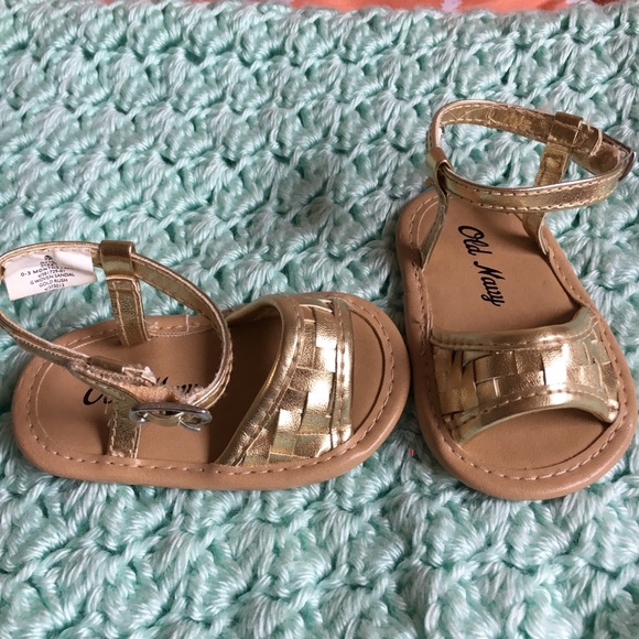 Gold sandals - Picture 2 of 2